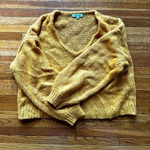 Madewell v neck sweater in mustard with bell sleeve size large